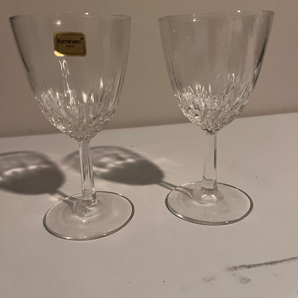 Luminarc Diamant Wine Glass 5 3/4“  X  3" - NEW- VTG- SET OF 2
